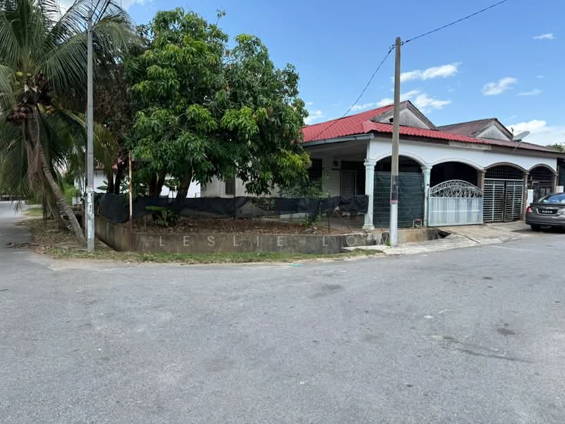 1-storey Terraced House for Sale in Taman Desa Ilmu Pokok Sena (Pokok Sena) - Leslie Low - Exterior - PropertyGuru.com.my