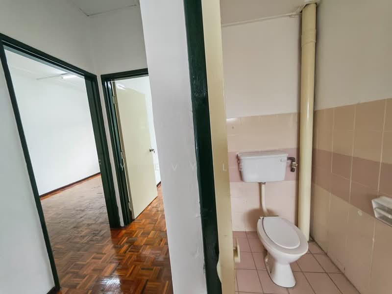 Rumah Teres 2 Tingkat untuk Dijual di Kayu Ara (Selangor) - Yeevy Lee - Bathroom - PropertyGuru.com.my