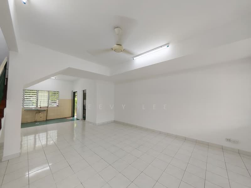 Rumah Teres 2 Tingkat untuk Dijual di Kayu Ara (Selangor) - Yeevy Lee - Living Room - PropertyGuru.com.my
