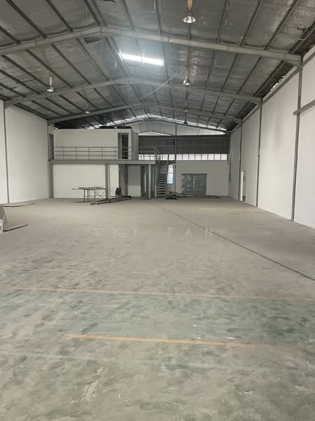 Kilang untuk Disewa di Ulu Tiram (Johor) - Sky Tan - Interior - PropertyGuru.com.my