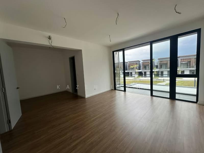 Rumah Teres 3 Tingkat untuk Dijual di Puncak Alam (Selangor) - Kazen Liew - Living Room - PropertyGuru.com.my