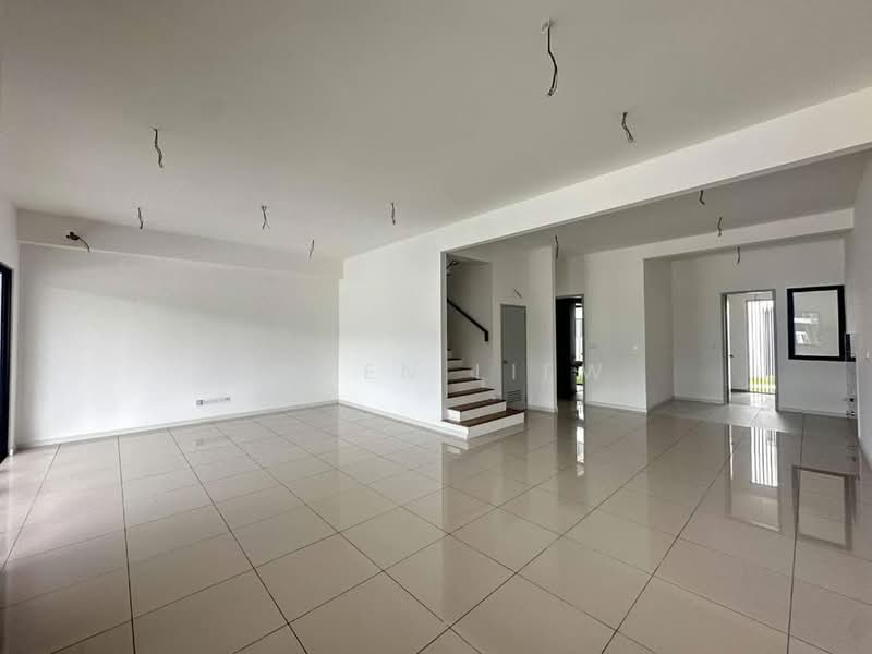 Rumah Teres 3 Tingkat untuk Dijual di Puncak Alam (Selangor) - Kazen Liew - Living Room - PropertyGuru.com.my