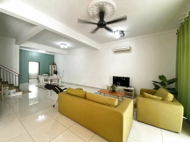 2-storey Terraced House for Sale in Sungai Pelek (Sepang) - Muhammad Iqmal Rahiman - Living Room - PropertyGuru.com.my