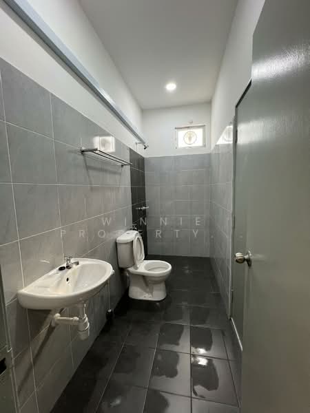 Rumah Kluster untuk Disewa di Taman Pulai Mutiara (Iskandar Puteri (Nusajaya)) - Winnie Property Johor - Bathroom - PropertyGuru.com.my