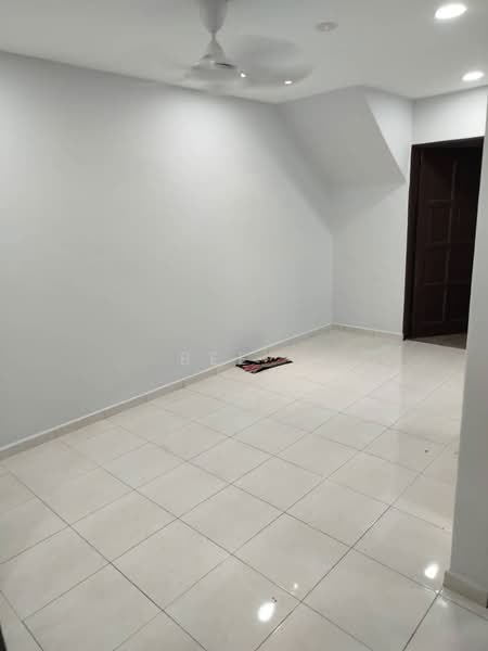 Rumah Bandar untuk Dijual di Taman Limbongan Permai (Klebang) - Bee . - Interior - PropertyGuru.com.my