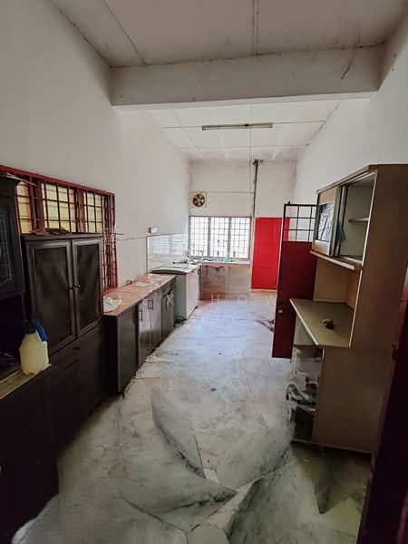 1-storey Terraced House for Sale in Kapar (Selangor) - Lex How - Kitchen - PropertyGuru.com.my