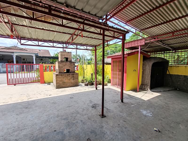 1-storey Terraced House for Sale in Kapar (Selangor) - Lex How - Exterior - PropertyGuru.com.my