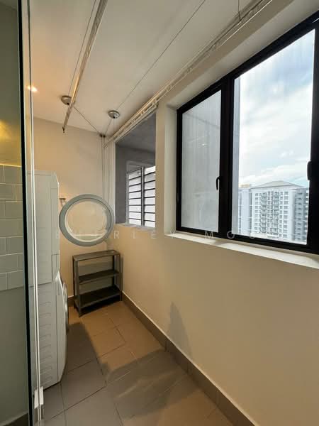 Kondominium untuk Disewa di Seni Mont Kiara - Sherley Moo - Balcony - PropertyGuru.com.my