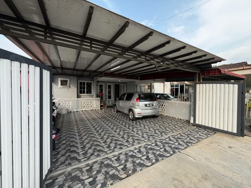 Rumah Teres 2 Tingkat untuk Dijual di Taman Bukit Chedang (Seremban) - Muhammed Nazri bin Mustapha - Exterior - PropertyGuru.com.my