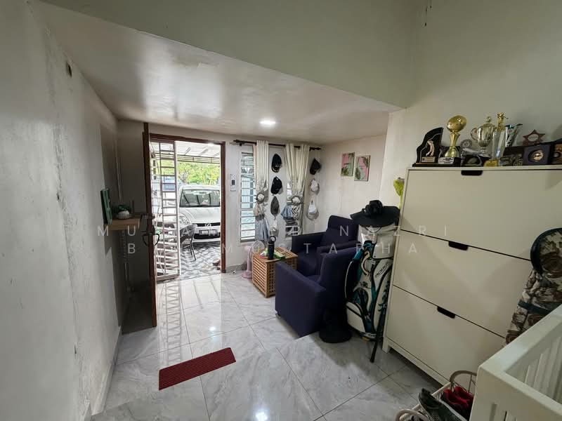 Rumah Teres 2 Tingkat untuk Dijual di Taman Bukit Chedang (Seremban) - Muhammed Nazri bin Mustapha - Living Room - PropertyGuru.com.my