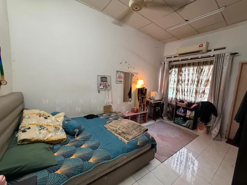 Rumah Teres 2 Tingkat untuk Dijual di Taman Bukit Chedang (Seremban) - Muhammed Nazri bin Mustapha - Bedroom - PropertyGuru.com.my
