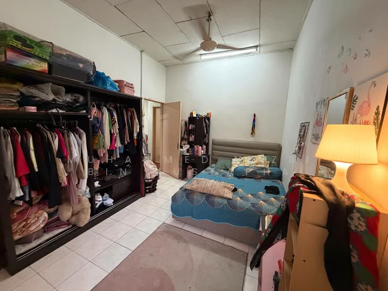 Rumah Teres 2 Tingkat untuk Dijual di Taman Bukit Chedang (Seremban) - Muhammed Nazri bin Mustapha - Bedroom - PropertyGuru.com.my