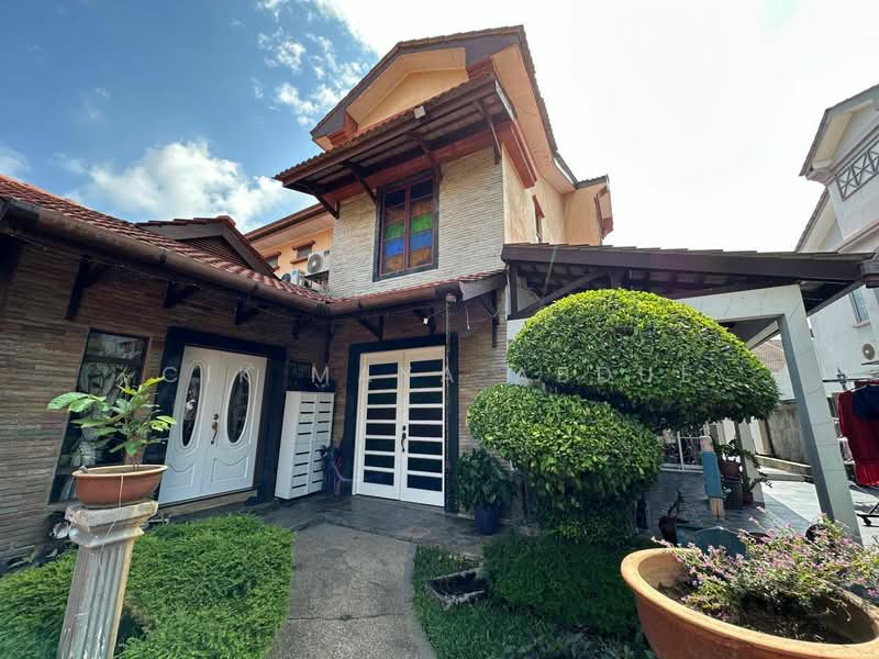 Rumah Berkembar untuk Dijual di Ampang (Selangor) - Cik Maya Abdul - Exterior - PropertyGuru.com.my