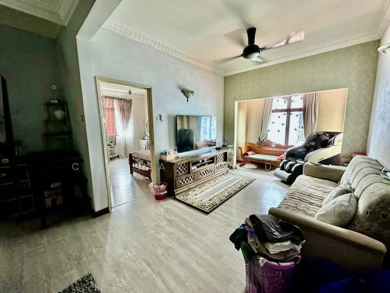 Rumah Berkembar untuk Dijual di Ampang (Selangor) - Cik Maya Abdul - Living Room - PropertyGuru.com.my