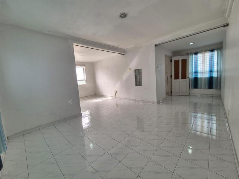 1.5-storey Terraced House for Sale in Usj 11 (Subang Jaya) - Kelvin Lee - Living Room - PropertyGuru.com.my