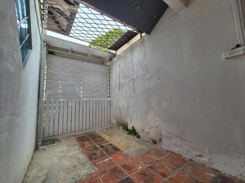 1.5-storey Terraced House for Sale in Usj 11 (Subang Jaya) - Kelvin Lee - Exterior - PropertyGuru.com.my