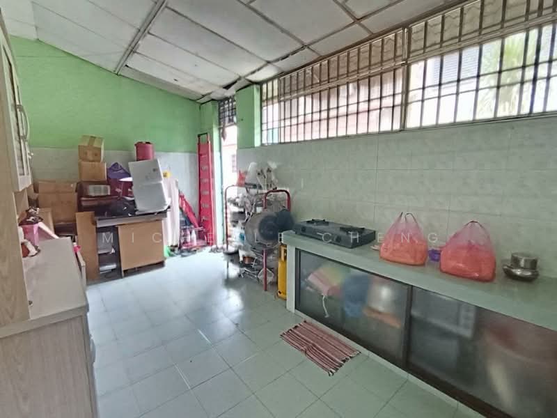 1-storey Terraced House for Sale in Menglembu (Perak) - Michelle Cheng - Kitchen - PropertyGuru.com.my