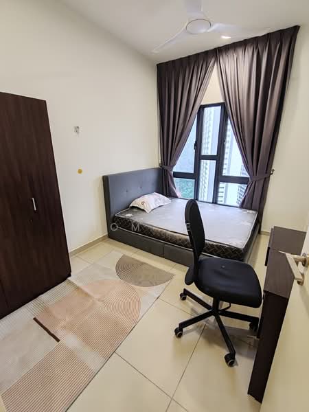 Service Residence for Sale at D'Cosmos Residences - Tom Lee - Bedroom - PropertyGuru.com.my