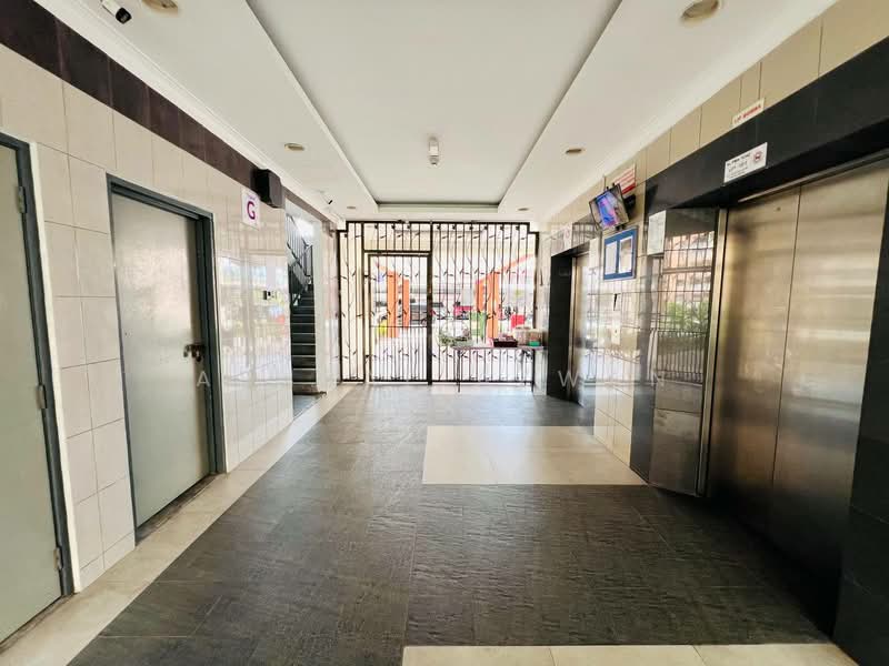 Pangsapuri untuk Dijual di Sri Lavender Apartment - Ashraf Azwan - Lobby - PropertyGuru.com.my