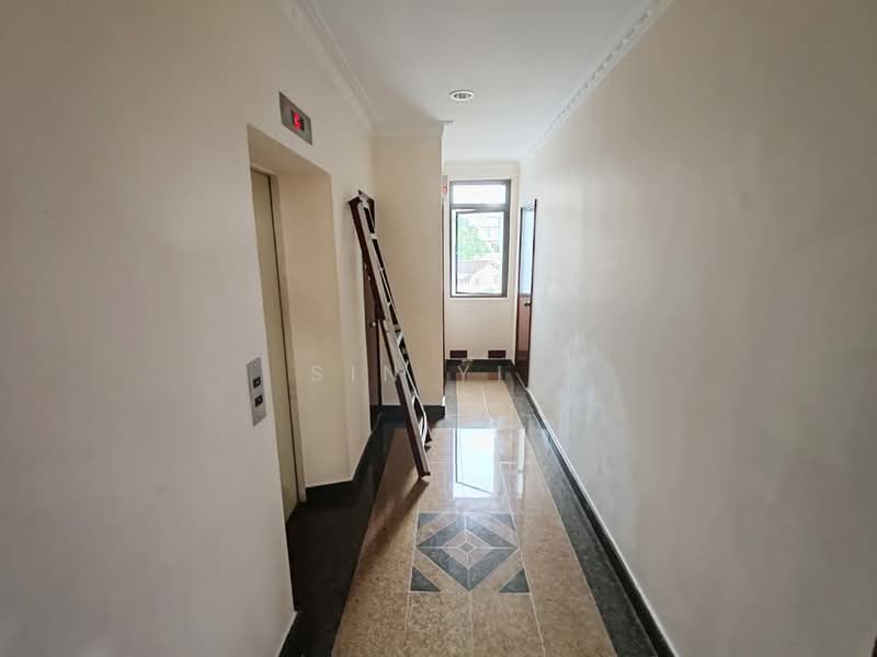 Kondominium untuk Dijual di Palm Garden Condominium - Sin Yie - Corridor - PropertyGuru.com.my