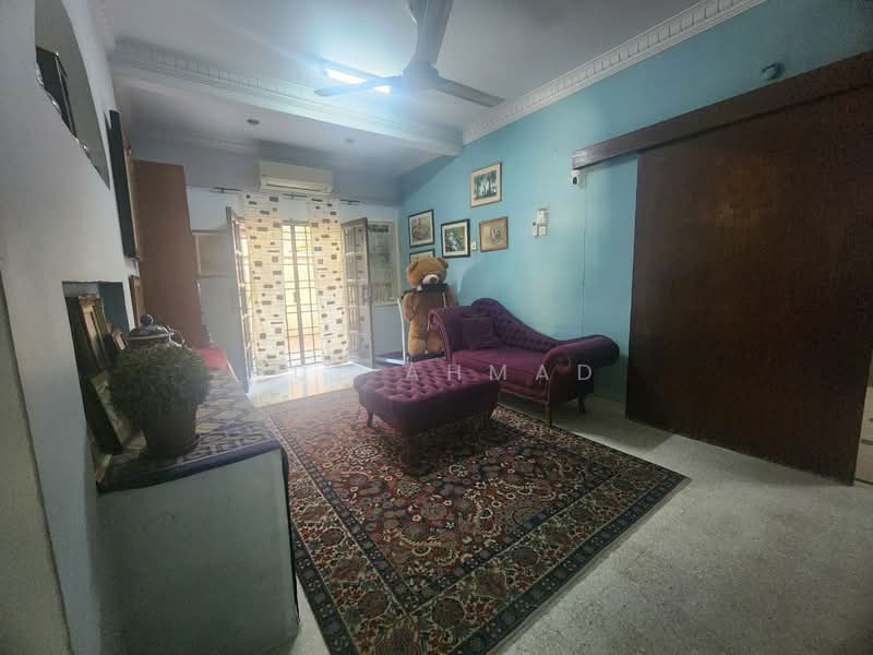Rumah Banglo untuk Dijual di Kampung Tunku (Petaling Jaya) - Sue Ahmad - Living Room - PropertyGuru.com.my