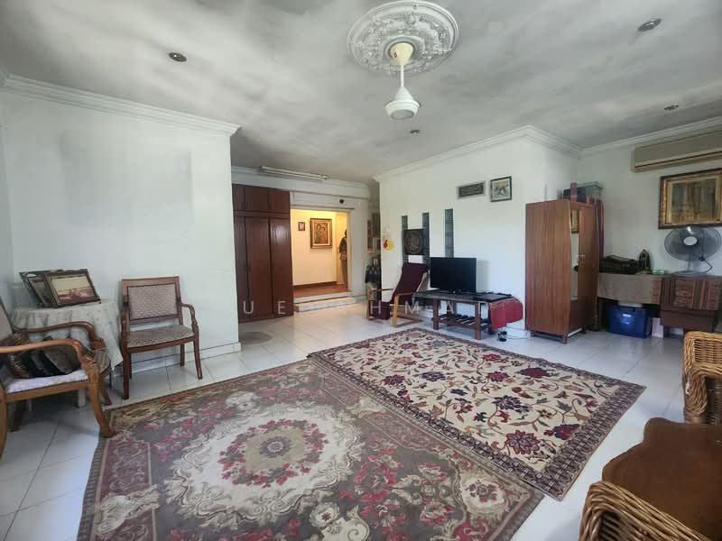 Rumah Banglo untuk Dijual di Kampung Tunku (Petaling Jaya) - Sue Ahmad - Living Room - PropertyGuru.com.my