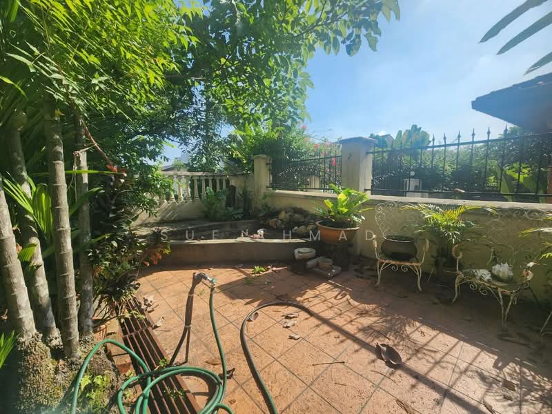Rumah Banglo untuk Dijual di Kampung Tunku (Petaling Jaya) - Sue Ahmad - Garden - PropertyGuru.com.my