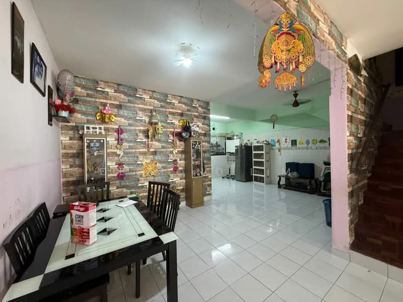 2-storey Terraced House for Sale in Johor Bahru (Johor) - Desmond Lim - Dining Room - PropertyGuru.com.my