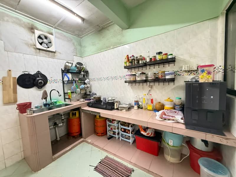 2-storey Terraced House for Sale in Johor Bahru (Johor) - Desmond Lim - Kitchen - PropertyGuru.com.my