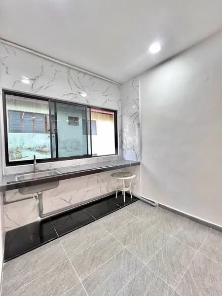 Flat for Sale at Flat Bandar Selesa Jaya @ Jalan Silat Gayong - Kuu Chin - PropertyGuru.com.my
