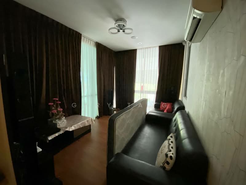 Semi-Detached House for Sale in Taman Kledang Permai (Menglembu) - Gary Tang - Living Room - PropertyGuru.com.my