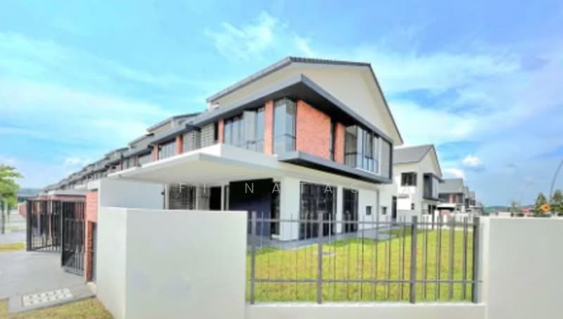 Rumah Teres 2 Tingkat untuk Dijual di Shah Alam (Selangor) - Fifi Natasya - Exterior - PropertyGuru.com.my