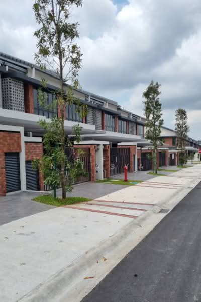 Rumah Teres 2 Tingkat untuk Dijual di Shah Alam (Selangor) - Fifi Natasya - Exterior - PropertyGuru.com.my