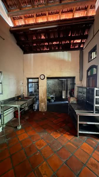 Shop / Office for Sale in Chinatown (George Town) - Lilly . - Kitchen - PropertyGuru.com.my