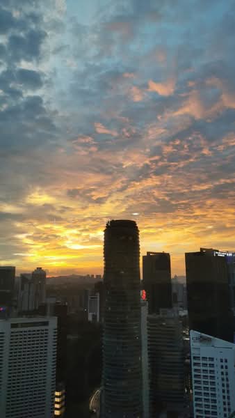 Servis Apartment untuk Disewa di Soho Suites Serviced Residence @ KLCC - Leon Lee - PropertyGuru.com.my