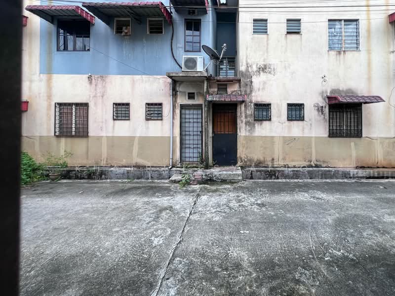 Rumah Bandar untuk Dijual di Desa Coalfields (Ijok) - Khairul Syafiq - Exterior - PropertyGuru.com.my