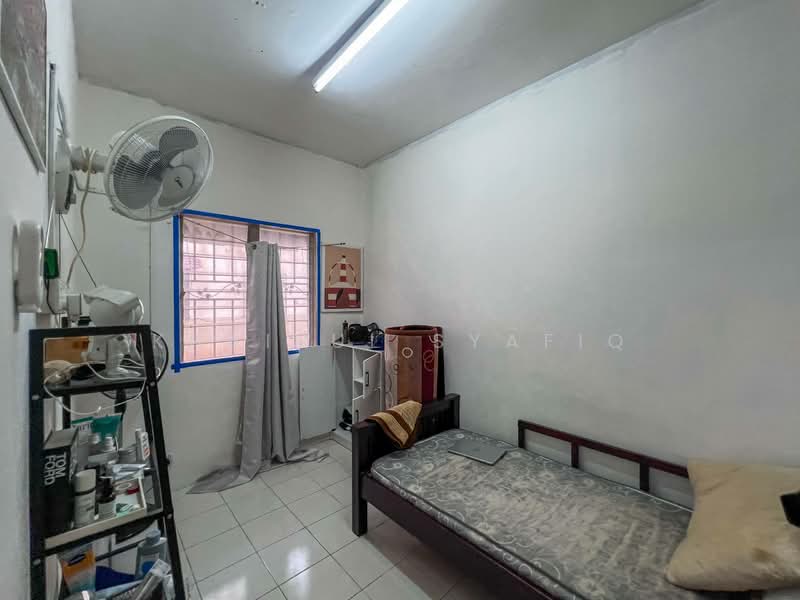 Rumah Bandar untuk Dijual di Desa Coalfields (Ijok) - Khairul Syafiq - Bedroom - PropertyGuru.com.my
