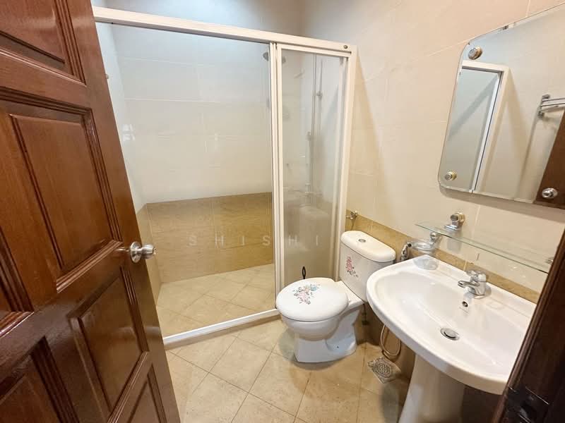 Bungalow for Rent in Taman Nong Chik (Johor Bahru) - Shishi . - PropertyGuru.com.my