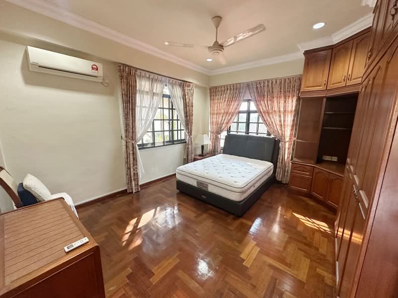 Bungalow for Rent in Taman Nong Chik (Johor Bahru) - Shishi . - PropertyGuru.com.my