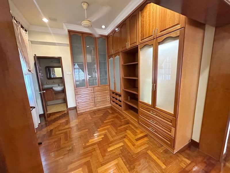 Bungalow for Rent in Taman Nong Chik (Johor Bahru) - Shishi . - PropertyGuru.com.my