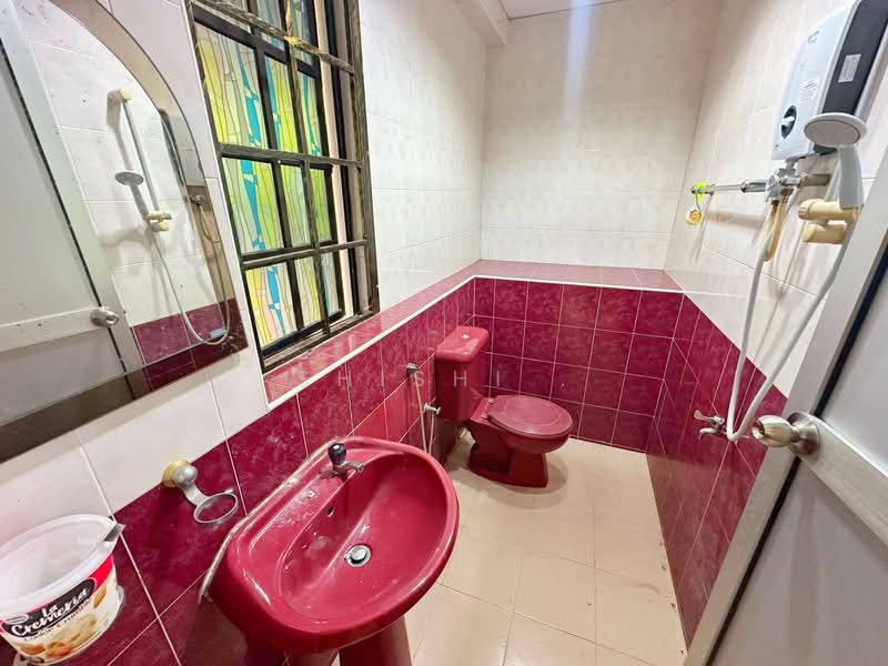 Bungalow for Rent in Taman Nong Chik (Johor Bahru) - Shishi . - PropertyGuru.com.my