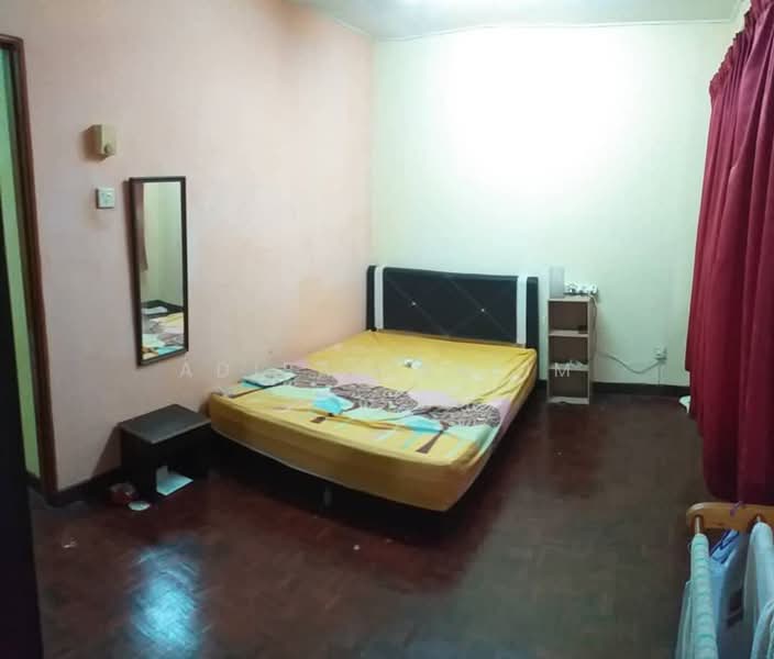 Rumah Teres 2 Tingkat untuk Dijual di Taman Bukit Saga (Shah Alam) - Adibah Salim - Bedroom - PropertyGuru.com.my
