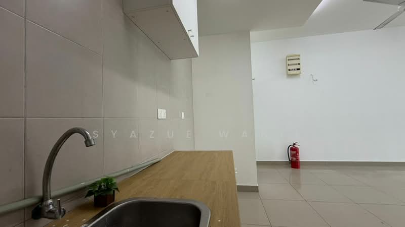 Service Residence for Sale at SkyLake Residence - Syazue Wanie - Kitchen - PropertyGuru.com.my