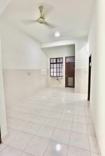 2-storey Terraced House for Sale in Taman Pelangi Indah (Ulu Tiram) - Kuu Chin - Interior - PropertyGuru.com.my