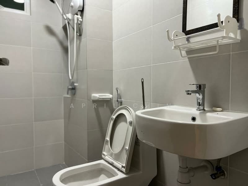 Service Residence for Rent at TRELLIS RESIDENCES - April Chin - Bathroom - PropertyGuru.com.my