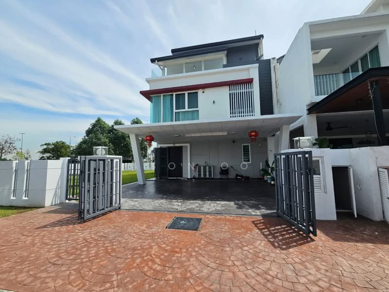 3-storey Terraced House for Sale in Cyberjaya (Selangor) - Jason Ooi - Exterior - PropertyGuru.com.my