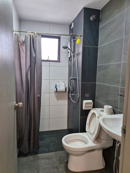 Servis Apartment untuk Disewa di Traders Garden @ Cheras Selatan - Amy Low - Bathroom - PropertyGuru.com.my
