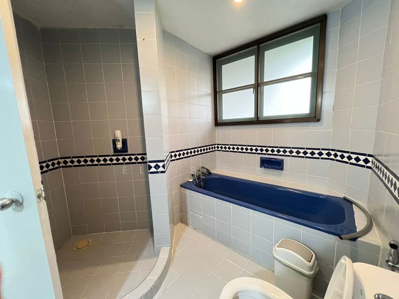Condominium for Sale at The Straits View Condominium - Elvis Sim - Bathroom - PropertyGuru.com.my