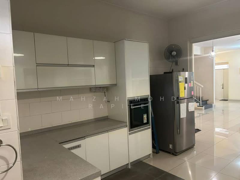 2-storey Terraced House for Sale in Damansara Damai (Damansara Damai) - Mahzah Mohd Rapiee - PropertyGuru.com.my