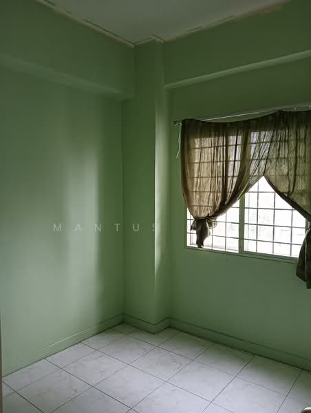 Kondominium untuk Dijual di Midah Ria Condominium - Mantus Chai - PropertyGuru.com.my